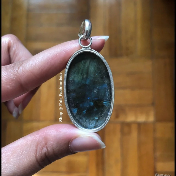 Sterling silver Labradorite stone pendent - Picture 4 of 6